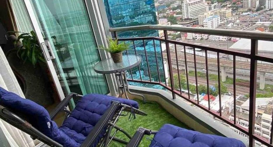 For sale 2 bedrooms condo in Watthana, Bangkok