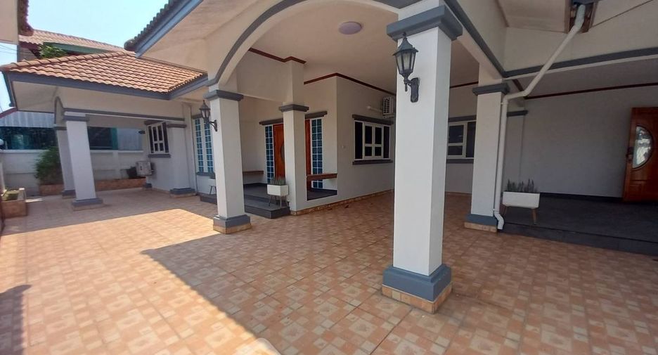 For sale 3 bedrooms house in East Pattaya, Pattaya