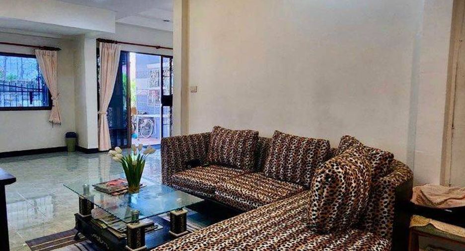 For sale 3 bedrooms house in East Pattaya, Pattaya