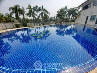 À louer et à vendre 3 chambres maison à Bang Lamung, Chonburi