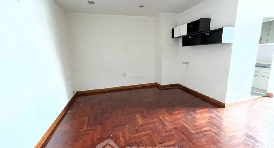 For sale 1 bed condo in Ratchathewi, Bangkok