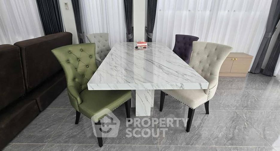 Villa en venta de 5 habitaciones en Jomtien, Pattaya