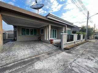 For sale 3 bedrooms townhouse in Bang Lamung, Chonburi