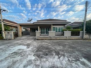 For sale 3 bedrooms townhouse in Bang Lamung, Chonburi
