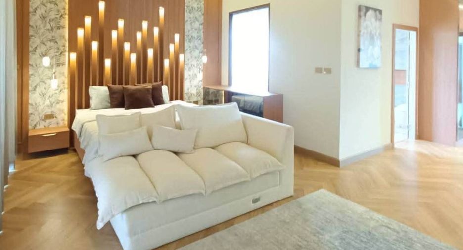 For sale 5 bedrooms villa in East Pattaya, Pattaya
