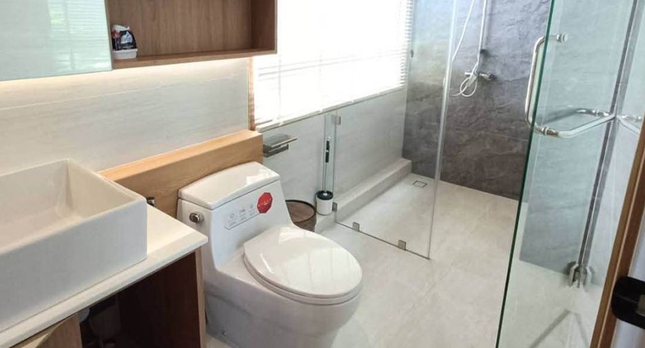 For sale 5 bedrooms villa in East Pattaya, Pattaya