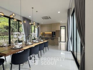 For sale 4 bedrooms house in Na Jomtien, Pattaya