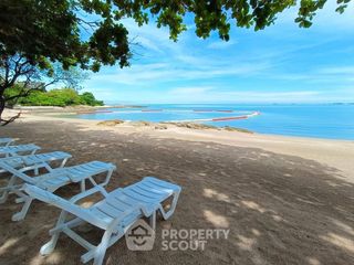 For sale 3 bedrooms condo in Bang Lamung, Chonburi