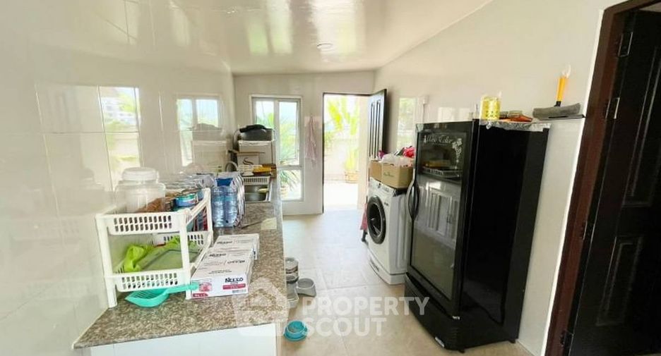 For sale 2 bedrooms house in East Pattaya, Pattaya