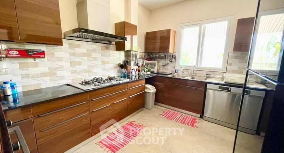 For sale 2 bedrooms house in East Pattaya, Pattaya