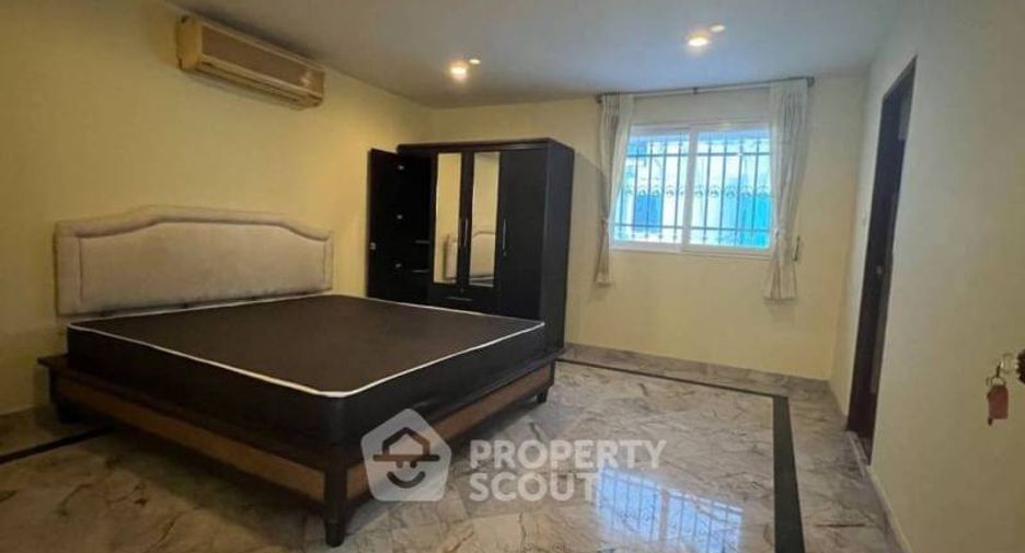 À vendre 3 chambres maison à Huay Yai, Pattaya