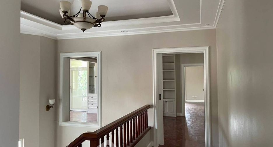 Haus zur Miete und zum Kauf mit 4 Zimmer in Bang Khen, Bangkok