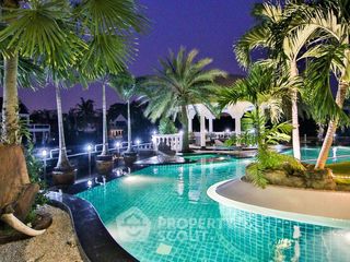 À vendre 5 chambres villa à Bang Lamung, Chonburi