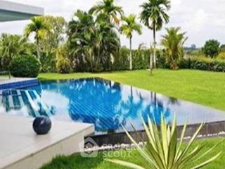 Продажа 4 спальни дом в Na Jomtien, Паттайя