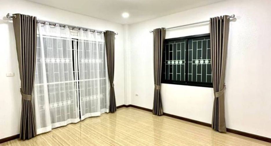 Продажа 4 спальни вилла в Йомтиен, Паттайя