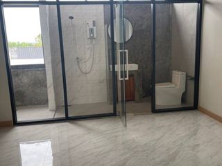 Casa adosada en venta de 8 habitaciones en Bang Lamung, Chonburi