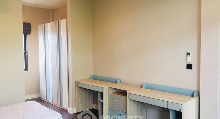 For sale 3 bedrooms house in Bang Kapi, Bangkok