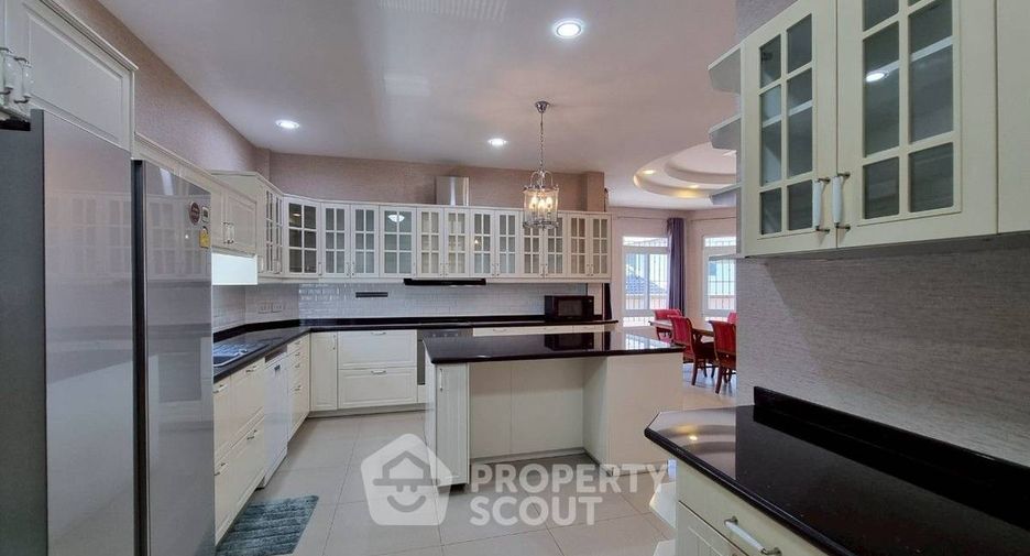 Casa en alquiler y en venta de 5 habitaciones en East Pattaya, Pattaya