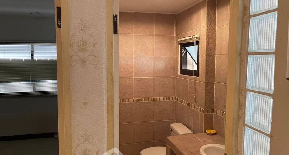 Villa zur Miete und zum Kauf mit 5 Zimmer in Bang Lamung, Chonburi