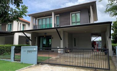 For sale 3 bedrooms house in Khlong Sam Wa, Bangkok