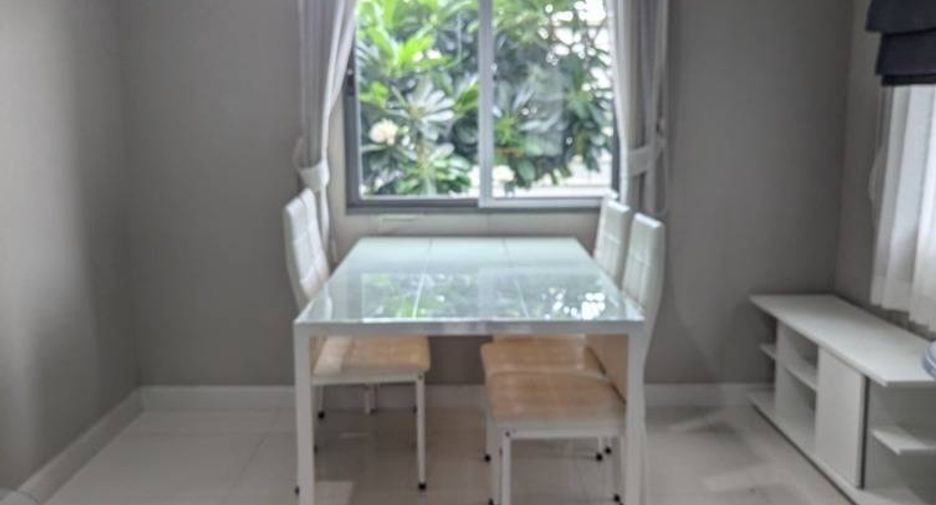 For sale 3 bedrooms house in Saphan Sung, Bangkok