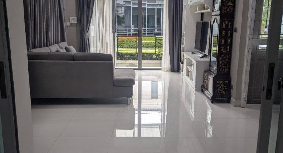 For sale 3 bedrooms house in Saphan Sung, Bangkok