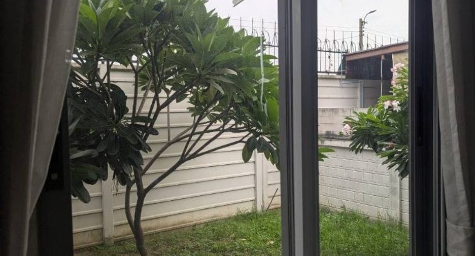 For sale 3 bedrooms house in Saphan Sung, Bangkok