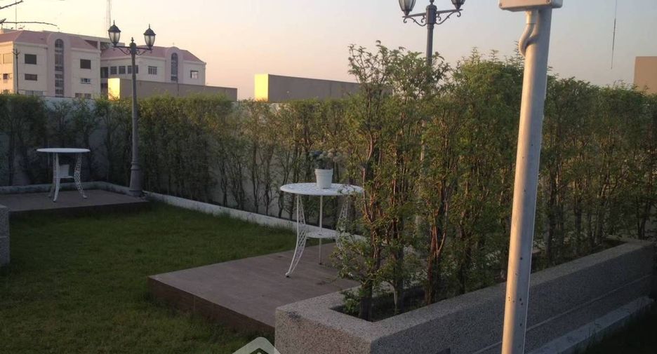 For sale 1 bed condo in Bang Phlat, Bangkok