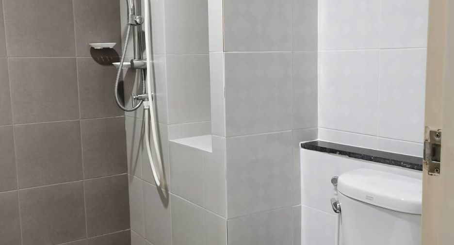 For sale 1 bed condo in Bang Phlat, Bangkok