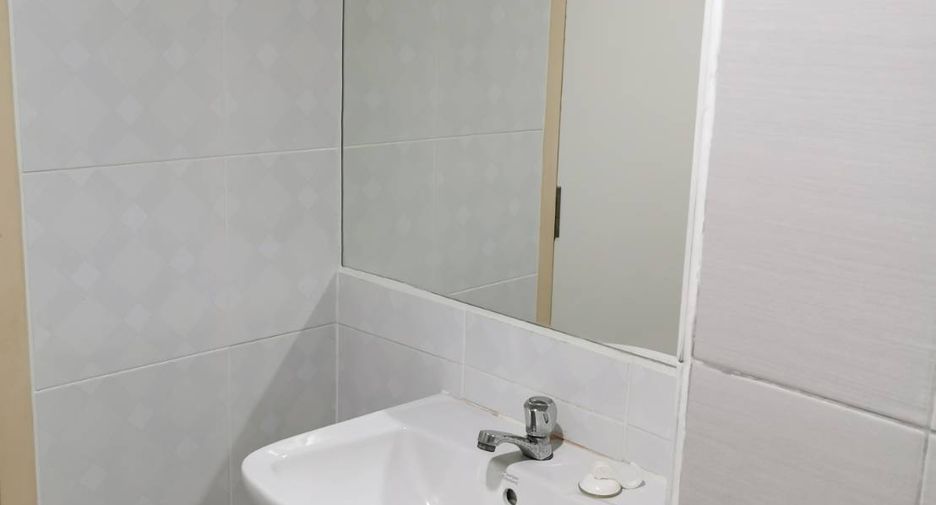 For sale 1 bed condo in Bang Phlat, Bangkok