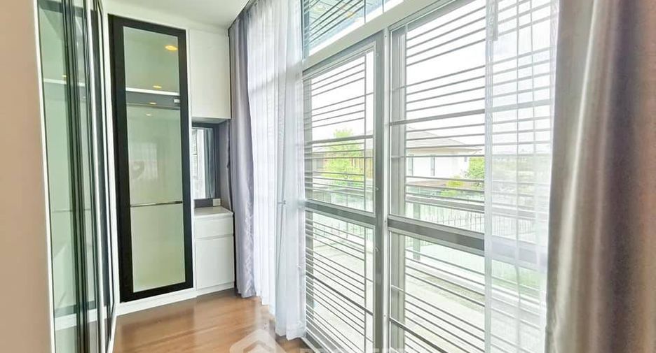 For sale 4 bedrooms house in Prawet, Bangkok