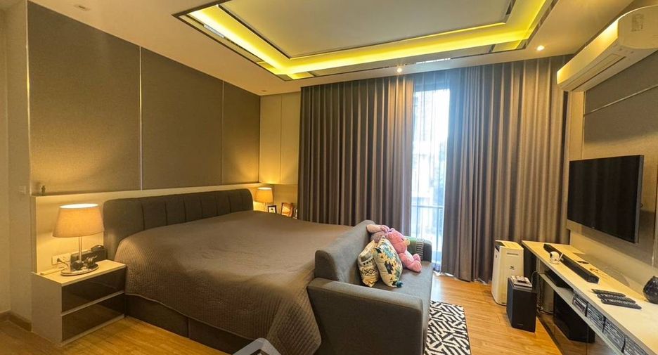 For rent 3 bedrooms townhouse in Bueng Kum, Bangkok