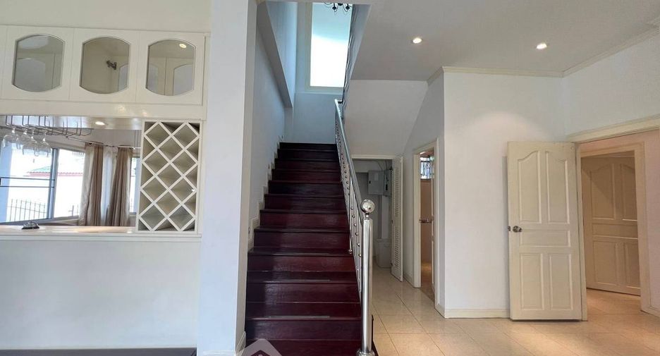 For sale 3 bedrooms house in East Pattaya, Pattaya