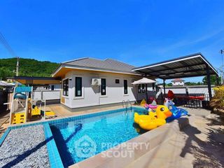 For sale 3 bedrooms villa in Sattahip, Chonburi
