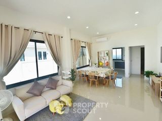 For sale 3 bedrooms villa in Sattahip, Chonburi