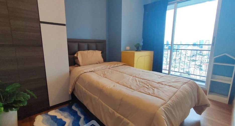 For sale 3 bedrooms condo in Yan Nawa, Bangkok