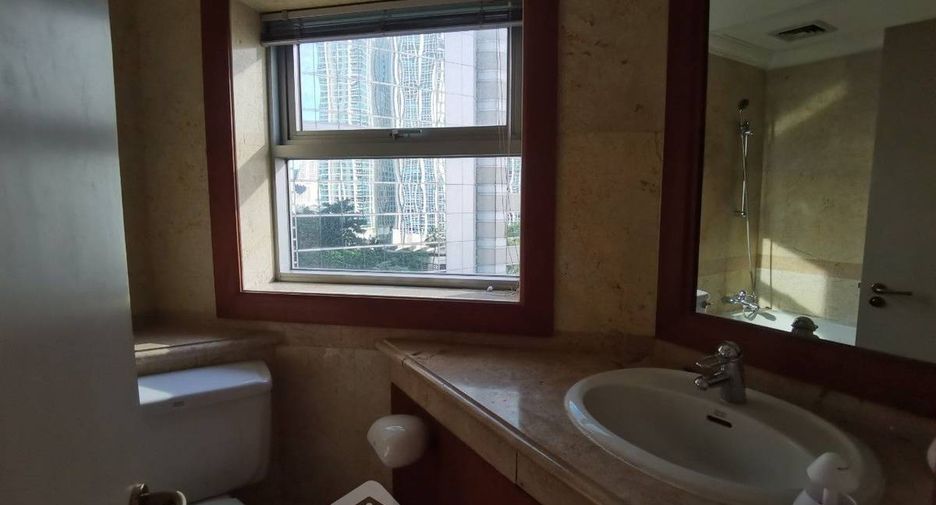 For sale 3 bedrooms condo in Pathum Wan, Bangkok