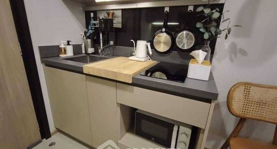 For sale 1 bed condo in Khlong Toei, Bangkok