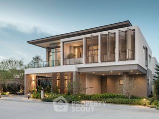For sale 5 bedrooms house in Khlong Sam Wa, Bangkok