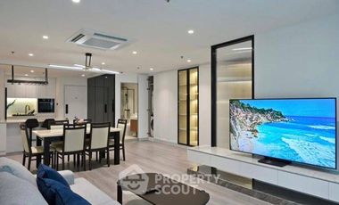 For rent 2 bedrooms condo in Watthana, Bangkok
