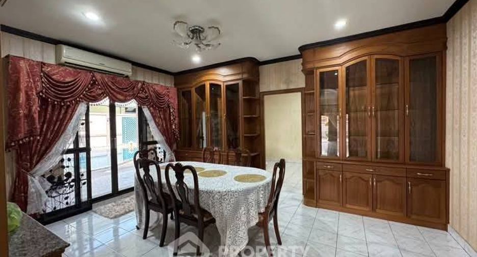 Haus zum Kauf mit 4 Zimmer in East Pattaya, Pattaya