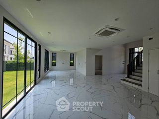 For sale 4 bedrooms house in Phasi Charoen, Bangkok