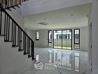 For sale 4 bedrooms house in Phasi Charoen, Bangkok
