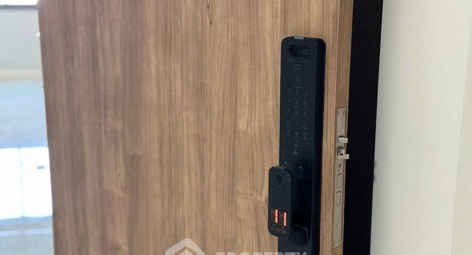 Casa adosada en venta de 8 habitaciones en Sattahip, Chonburi