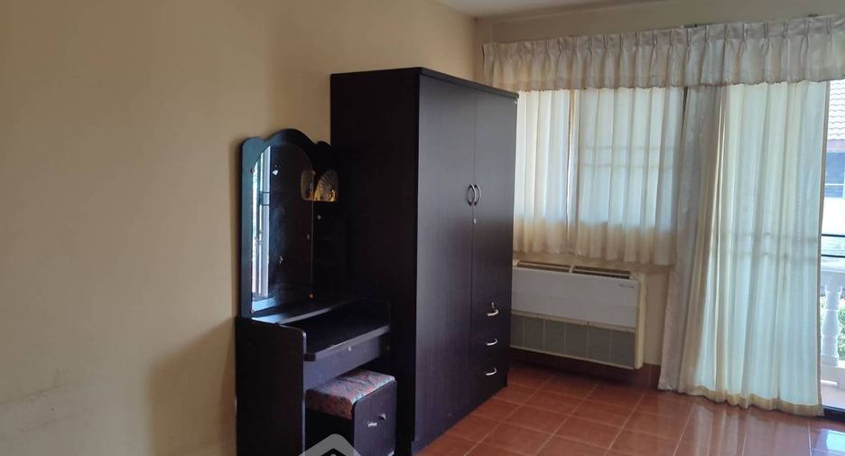 For sale 2 bedrooms townhouse in South Pattaya, Pattaya