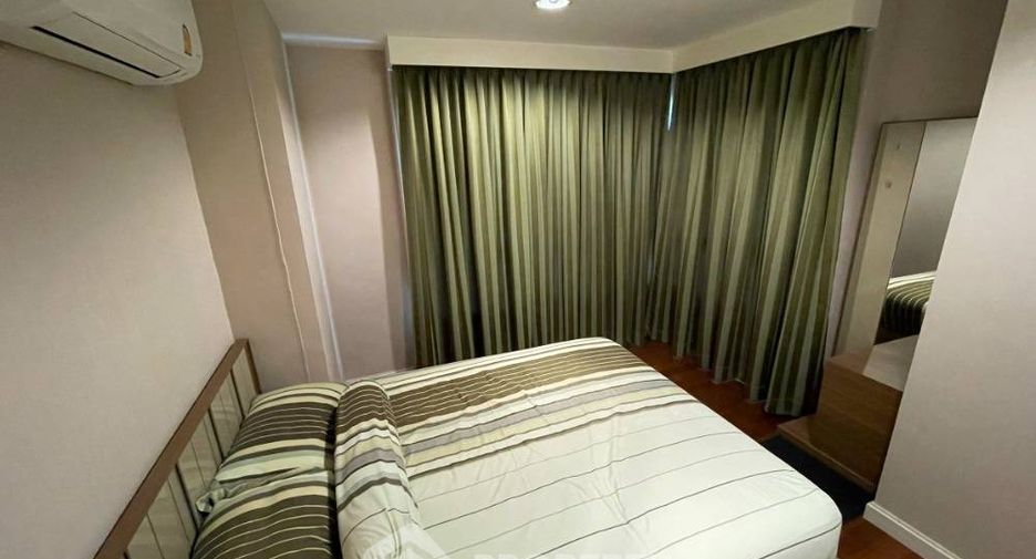 For sale 2 bedrooms condo in Huai Khwang, Bangkok