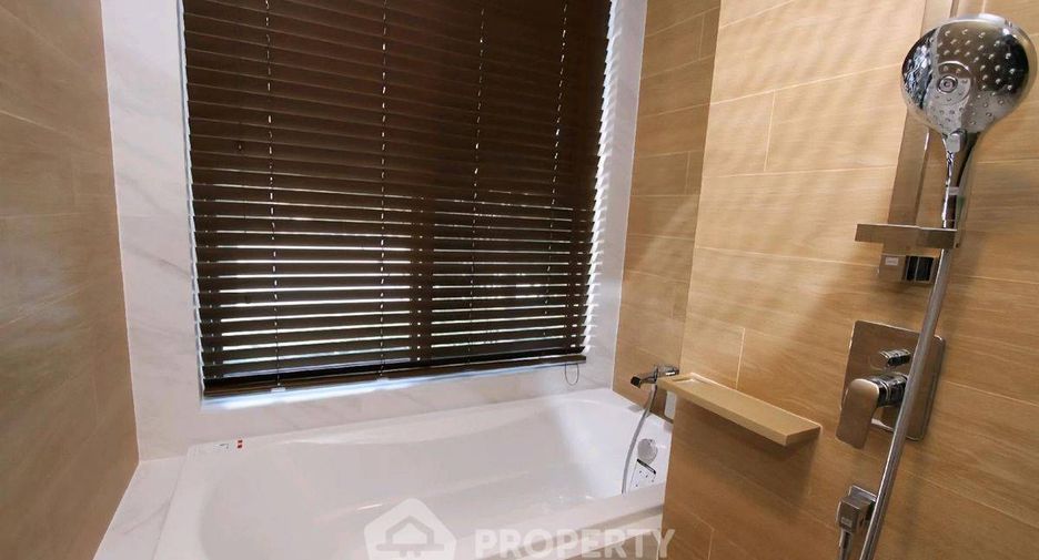 For sale 2 bedrooms condo in Watthana, Bangkok