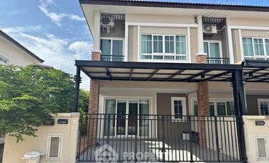 For sale 4 bedrooms townhouse in Khlong Sam Wa, Bangkok