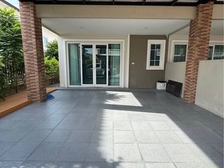 For sale 4 bedrooms townhouse in Khlong Sam Wa, Bangkok
