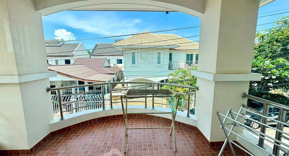 For sale 4 bedrooms house in South Pattaya, Pattaya